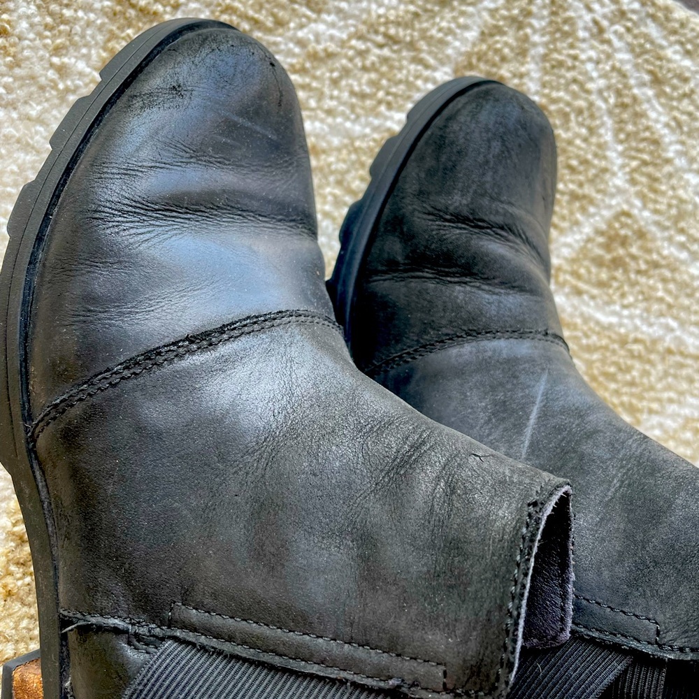 Sorel women’s Emilie leather ankle boots, size 7
